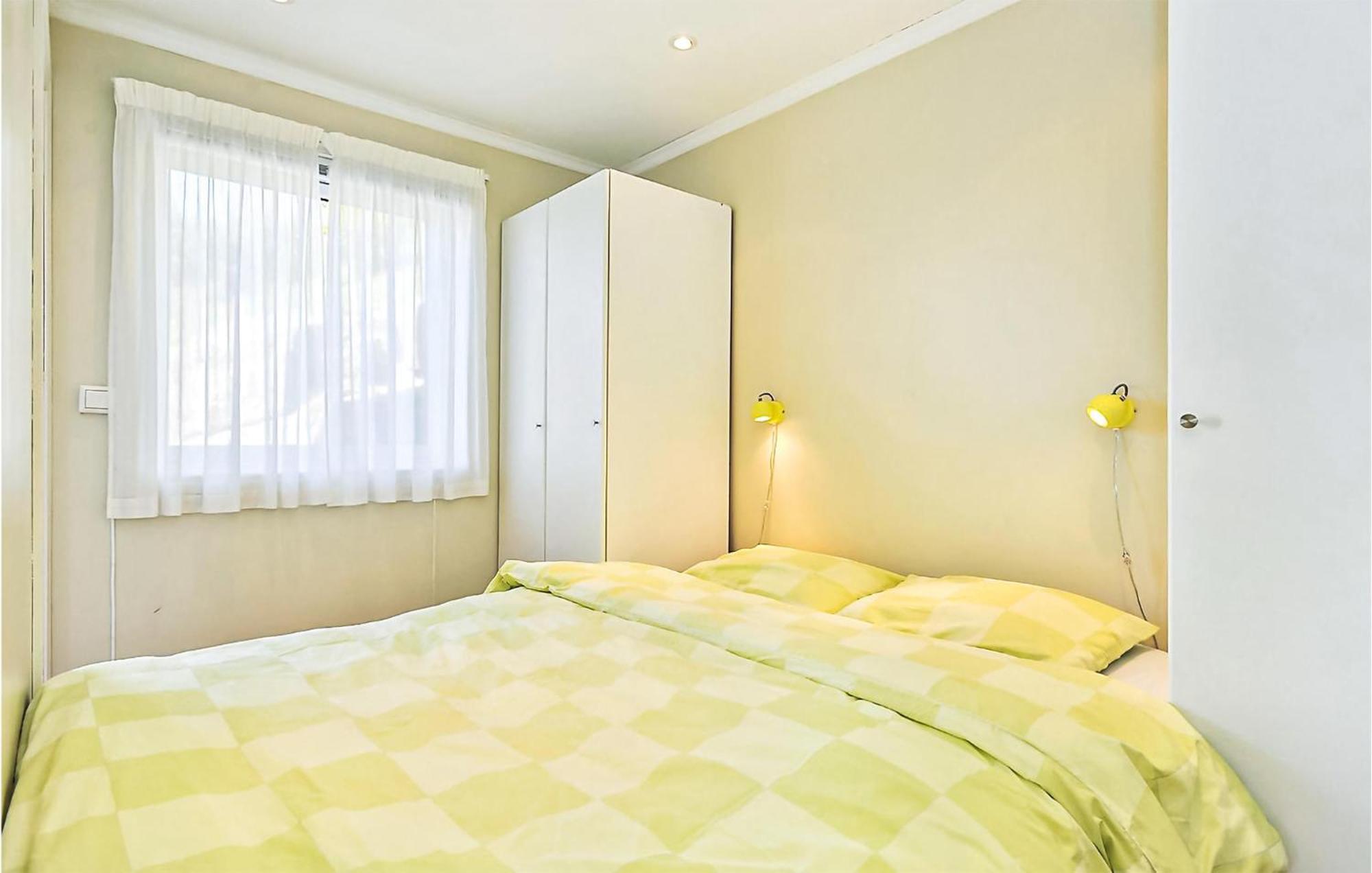 Cozy Apartment In Straumsgrend With Kitchen Берген Екстериор снимка